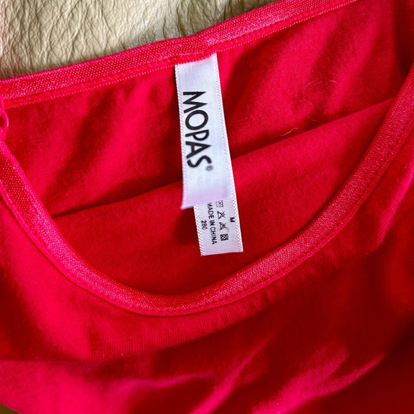 Mopas red camisole. Size medium - Picture 3 of 3